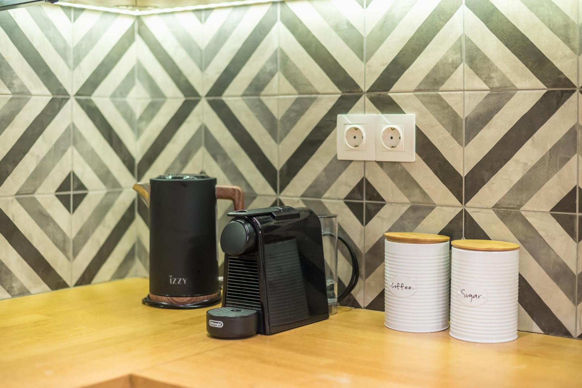 Pame Rentals - Walk Distance To Acropolis With A Charming Design Athens Luaran gambar